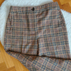 martin crop houndstooth title image