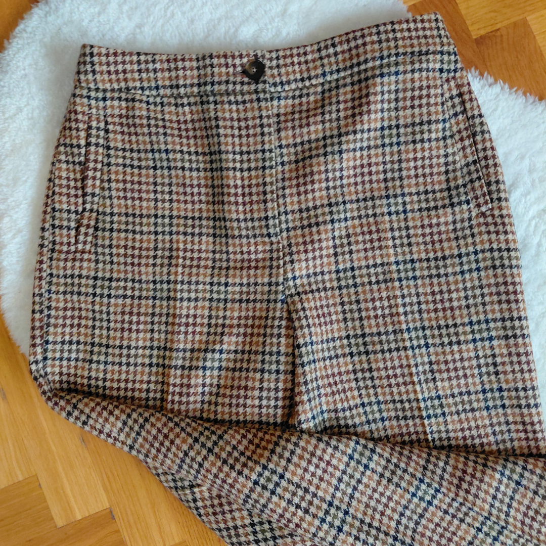 martin crop houndstooth title image